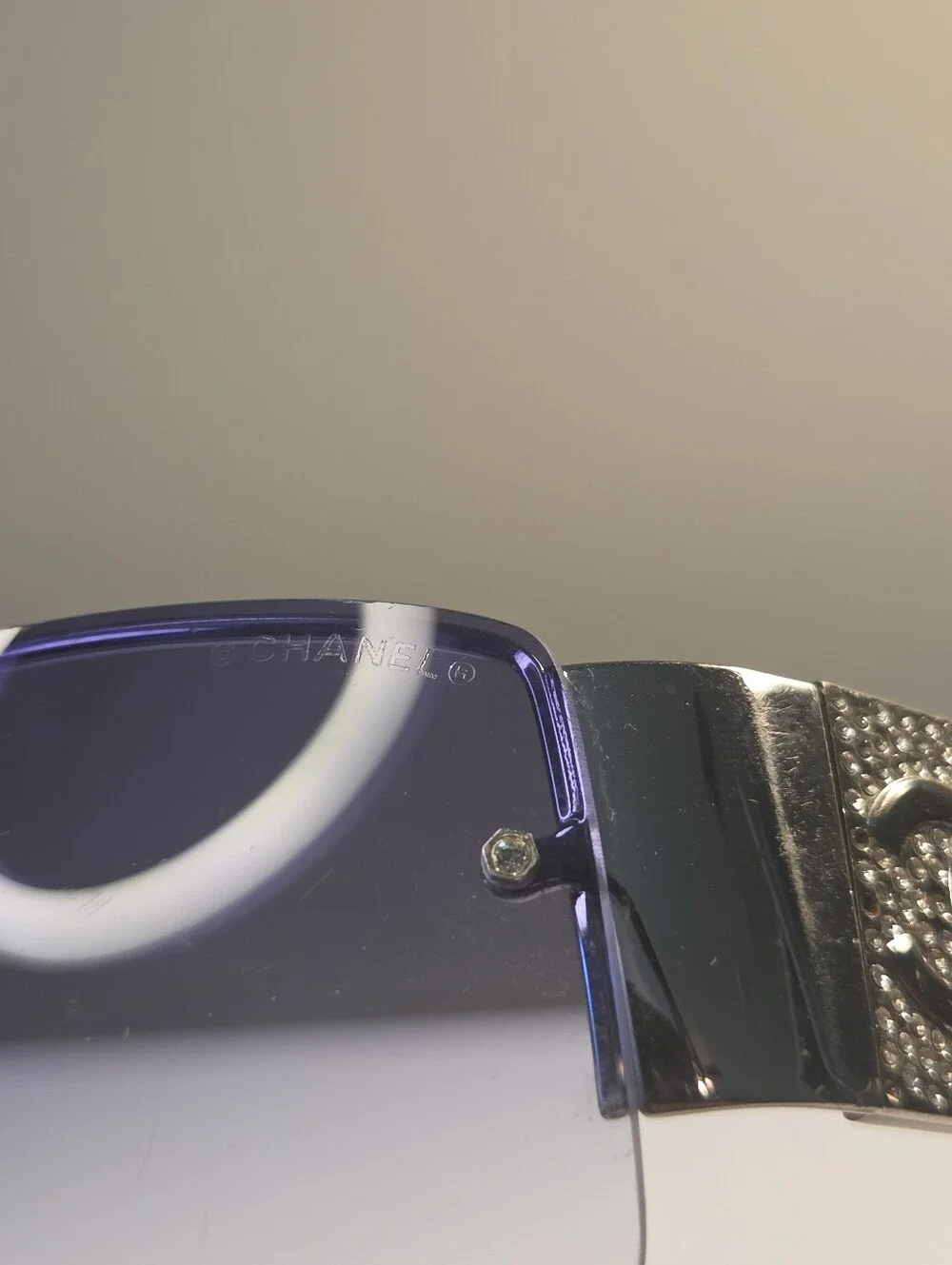 Authentic CHANEL Rimless Sunglasses w Purple Gradient Lenses & Black Logo Case